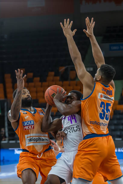 识并解决当 识并解决当